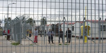 Yunanistan'da göçmen gözaltı merkezinden 35 kişi kaçtı