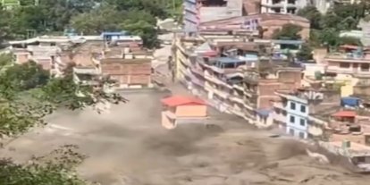 Nepal'de sel felaketinin ardından yaklaşık 2 bin kişi kayıp