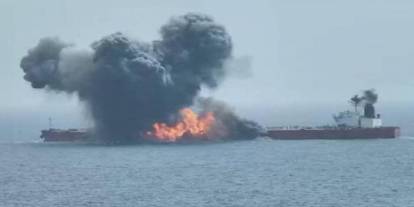 Bir süper tanker Hürmüz Boğazı’nda iki deniz mayınına çarptı