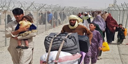 Komşu ülkelerdeki 8 bin 649 Afgan, 5 gün içinde evlerine döndü