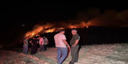 Adana'da çöp ve molozların bulunduğu alanda çıkan yangın söndürüldü