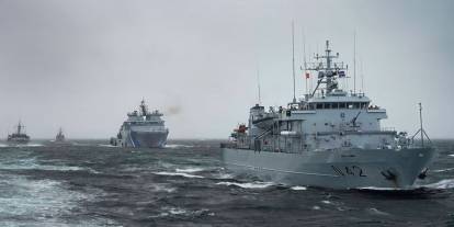 Kuzey Atlantik'te dikkat çeken NATO tatbikatı