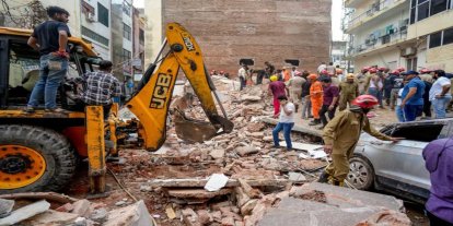 Hindistan'da onarım sırasında çöken binada 2 kişi öldü, 7 kişi yaralandı