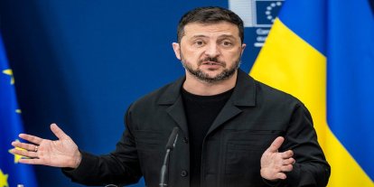 Zelenski: Rusya'da petrol rafinerileri ve İHA tesislerine saldırılar düzenlendi