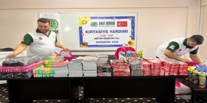 Umut Kervanı'ndan Eskişehir'de öğrencilere kırtasiye desteği