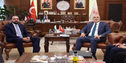 Türkiye ve Pakistan arasında iş birliği görüşüldü
