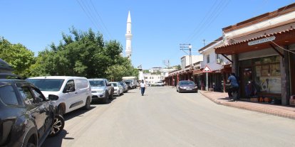 Eğil'de otopark çilesi: Ziyaretçiler ceza, esnaf müşteri kaybediyor