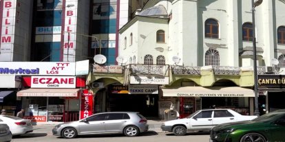 Malatya'da 3 yıldır tartışılan Tekke Camii çevresindeki iş yerleri mühürlendi