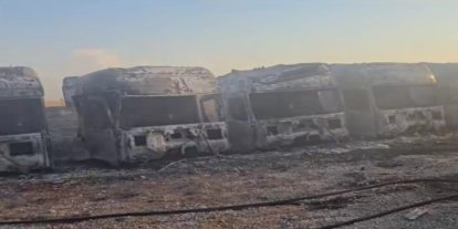Mardin’de hurdalıkta yangın çıktı: 20 tır kabini kül oldu