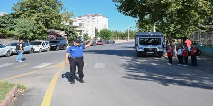 Siirt’te okul çevreleri ve servis araçları denetlendi