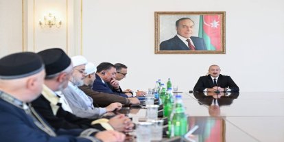 Aliyev: Dinimize ve İslam dünyasına karşı ilan edilmemiş bir savaş yürütülüyor