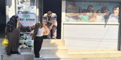 Tarsus Umut Kervanı Derneğinden ihtiyaç sahiplerine ekmek desteği