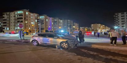 Gaziantep'te motosiklet ile otomobil çarpıştı: Bir yaralı