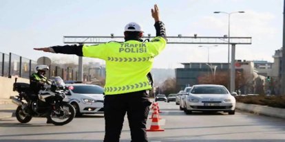 İstanbul'daki bazı yollar trafiğe kapatıldı