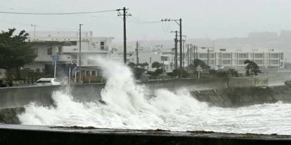 Japonya’da Dujuan Tayfunu alarmı