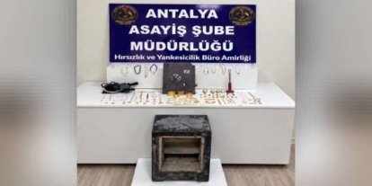 Antalya'da 2 milyon 430 bin liralık ziynet eşyası çalan 4 şüpheli yakalandı