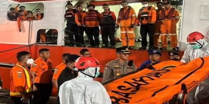 Endonezya'da batan gemideki ölü sayısı 28'e yükseldi, 107 kişi kayıp