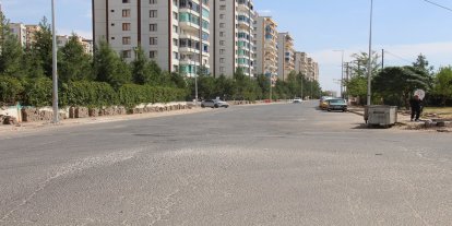 Diyarbakır'ın en gözde semtinde bitmeyen çile: Toz, karanlık ve kaza