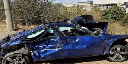 İzmir'de otomobil Nif Çayı'na devrildi: Bir ölü, 2 yaralı