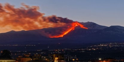 İtalya’da Etna Yanardağı yeniden harekete geçti