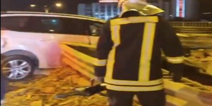 Afyonkarahisar'da tır ile 3 otomobil çarpıştı: Bir ölü, 7 yaralı