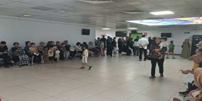 Acil serviste yüzlerce hasta 2 doktorun muayenesini bekliyor