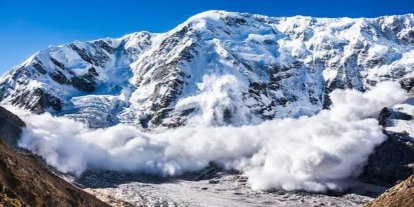 Nepal'de dağlık bölgede çığ: 10 kişi kayıp