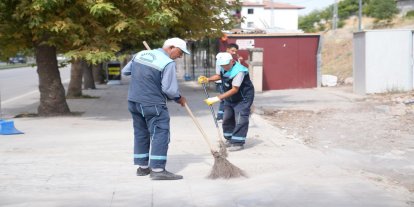 Malatya'da konteynerlerin kaldırıldığı alanlar temizleniyor