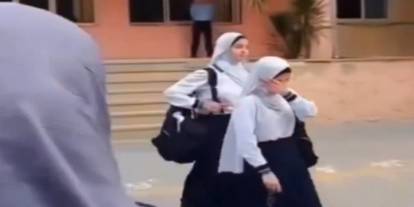 Azerbaycan'da başörtüsü yasağı: Öğrenciler okula alınmadı