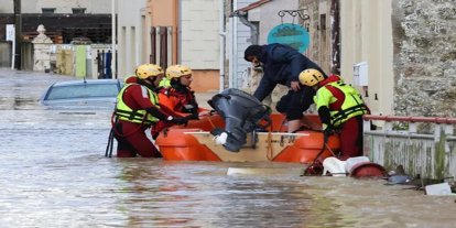 Fransa'da sel ve fırtına etkili oluyor: 4 vilayette alarm seviyesi artırıldı