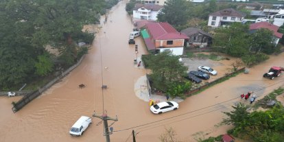 Sakarya'da sel nedeniyle bazı okullarda eğitime ara verildi