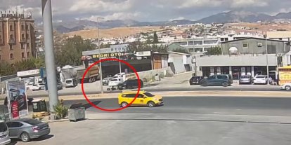 Silopi’de elektrikli motosiklet  otomobilin altında kaldı