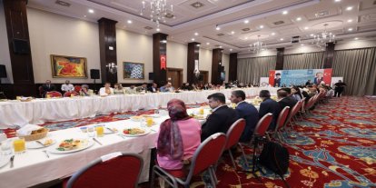 Mardin Valisi Akkoyun basın mensuplarıyla bir araya geldi