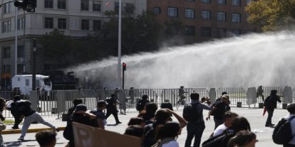 Şili’de sokaklar karıştı: Öğrencilerden eğitim bütçesinde olası kesintilere karşı protesto