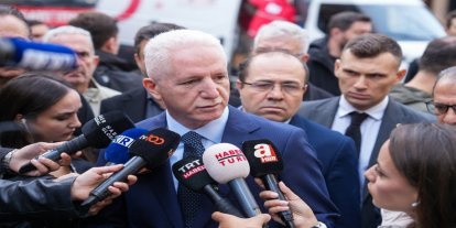 Maltepe'de çöken binanın enkazından 3'ü çocuk 8 kişi sağ çıkarıldı