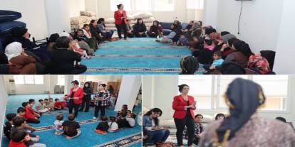 DEM'li başkandan tepki çeken hareket: Camiye uygunsuz kıyafetlerle girdi