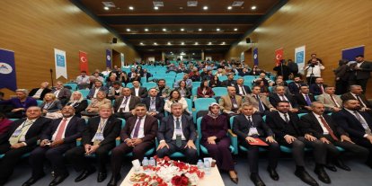 Ağrı’da 8. Uluslararası Ağrı Dağı ve Nuh’un Gemisi Sempozyumu başladı