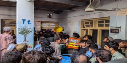 Pakistan'da bir okulun çatısının çökmesi sonucu ölü sayısı 33'e yükseldi