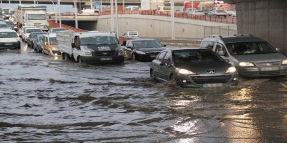 Meteoroloji'den yağış alarmı: Zonguldak turuncu, 13 il sarı kodla uyarıldı