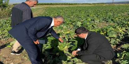 HÜDA PAR Antalya İl Başkanı Durmaz, tarım arazileri zarara uğrayan çiftçilerle bir araya geldi