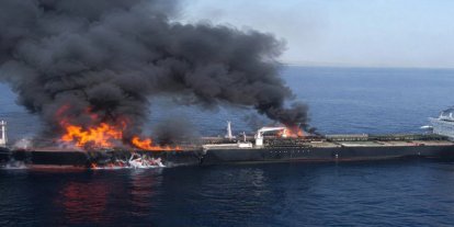 Hürmüz Boğazı’nda süper tanker mayına çarptı