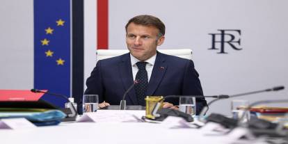 Macron, İçişleri Bakanı'nın istifasını reddetti: Güvenlik güçlerine "yeni çalışma yöntemleri" talimatı