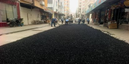 Akdeniz'de yağıştan zarar gören yollar onarılıyor