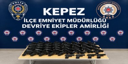 Antalya’da silah satışı operasyonu: 32 tabanca ele geçirildi
