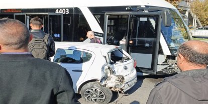 Malatya'da trambüs ile otomobil çarpıştı: 5 yaralı
