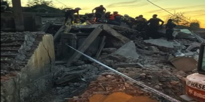 Zonguldak'ta bina çökmesinin ardından çevredeki 7 bina boşaltıldı