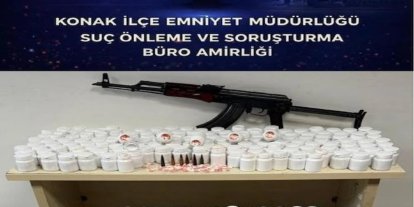 İzmir'de 59 bin uyuşturucu hap ve kalaşnikof ele geçirildi