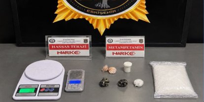 Eskişehir’de yaklaşık 1 kilogram metamfetamin ele geçirildi
