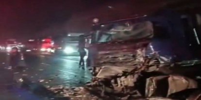 Elazığ-Malatya kara yolunda 3 tır çarpıştı: 1 ölü, 1 yaralı