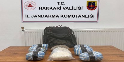 Hakkari'de 7 kilo 635 gram eroin ele geçirildi